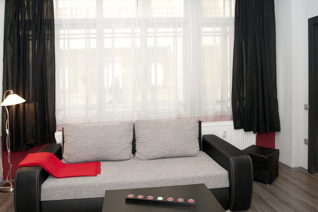 Diana Apartment On Vaci Utca Boedapest Kamer foto